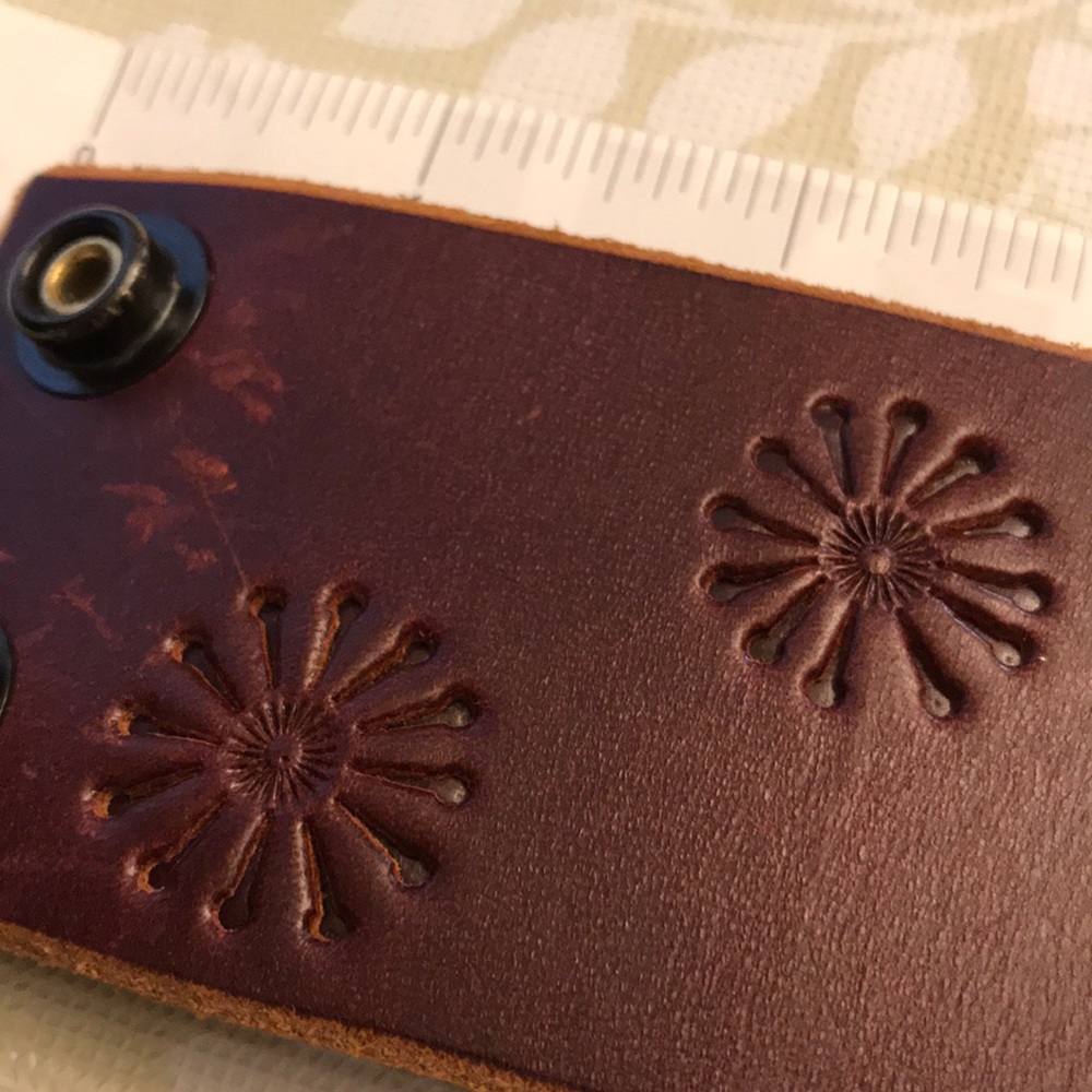 ✊Handmade leather cuff with reproduction coin - Picture 6 of 8